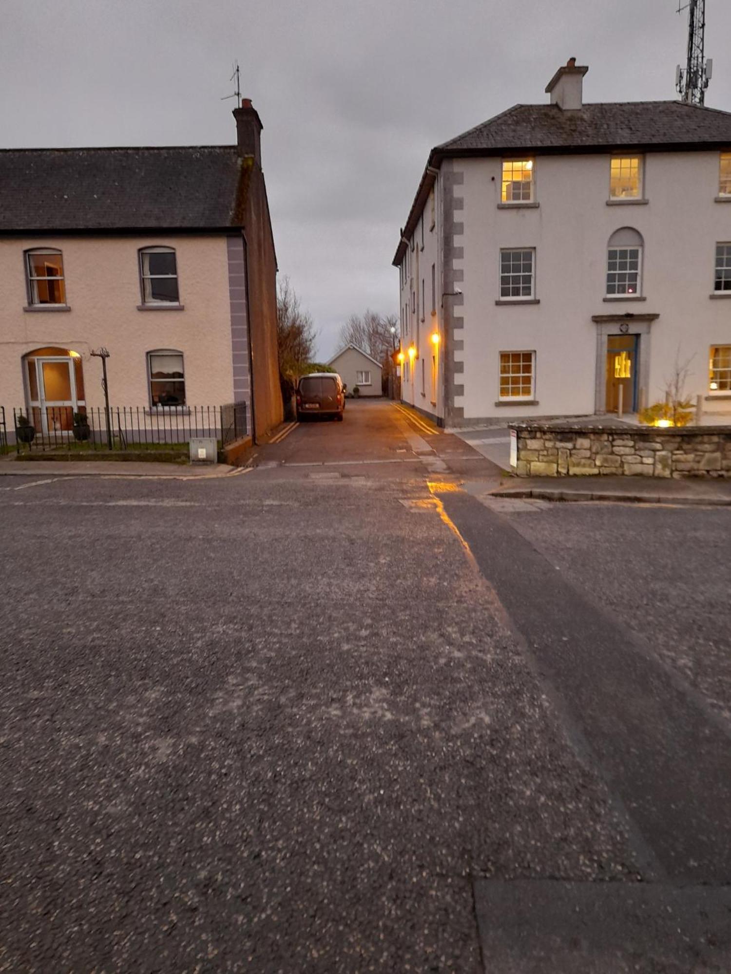 Lakeside Loughrea Exteriör bild